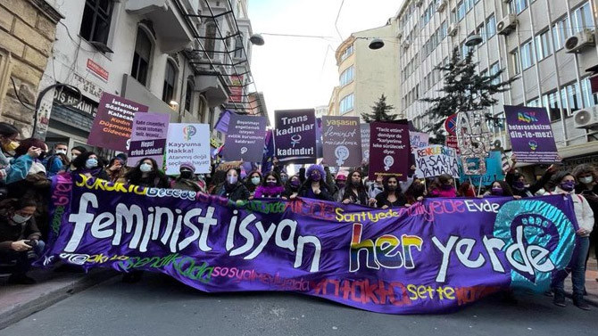 Kadınlar 8 Mart’ta ''eşit ve özgür bir ülke'' için alanlarda