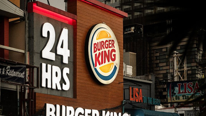 Burger King 8 Mart paylaşımı için özür diledi