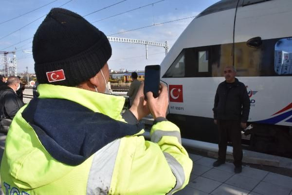 YHT, Sivas'ta ilk kez tarihi tren garında - Resim: 3