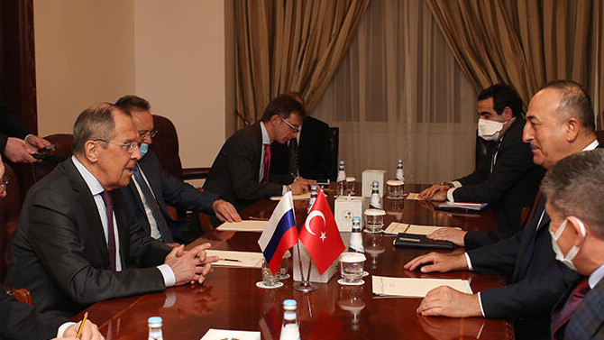 Bakan Çavuşoğlu, Rus mevkidaşı ile görüştü