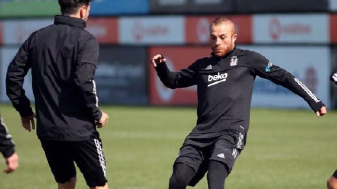 Beşiktaş'ta Gökhan Töre'den kötü haber
