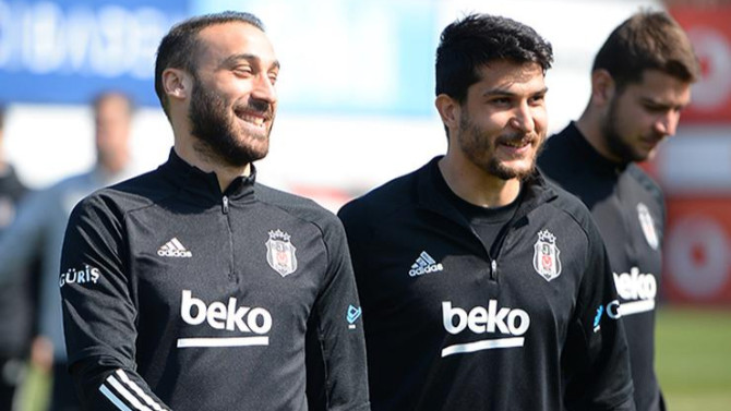 Cenk Tosun'dan Beşiktaşlılara kötü haber