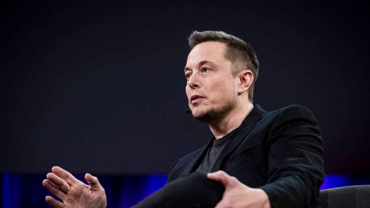 Elon Musk ''İnsanlık yok alacak'' deyip Mars'ı işaret etti