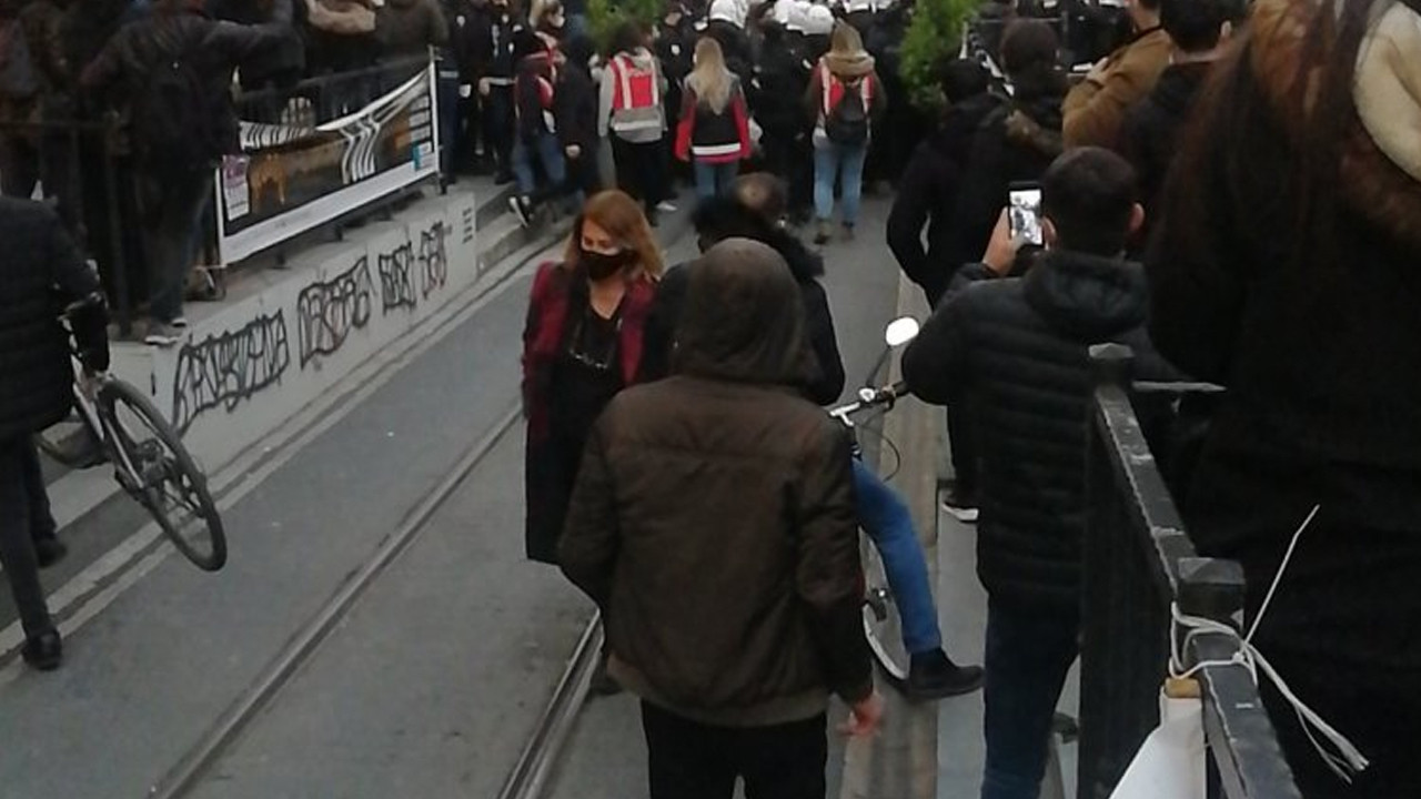 Kadıköy'deki İstanbul Sözleşmesi eylemine polis engeli