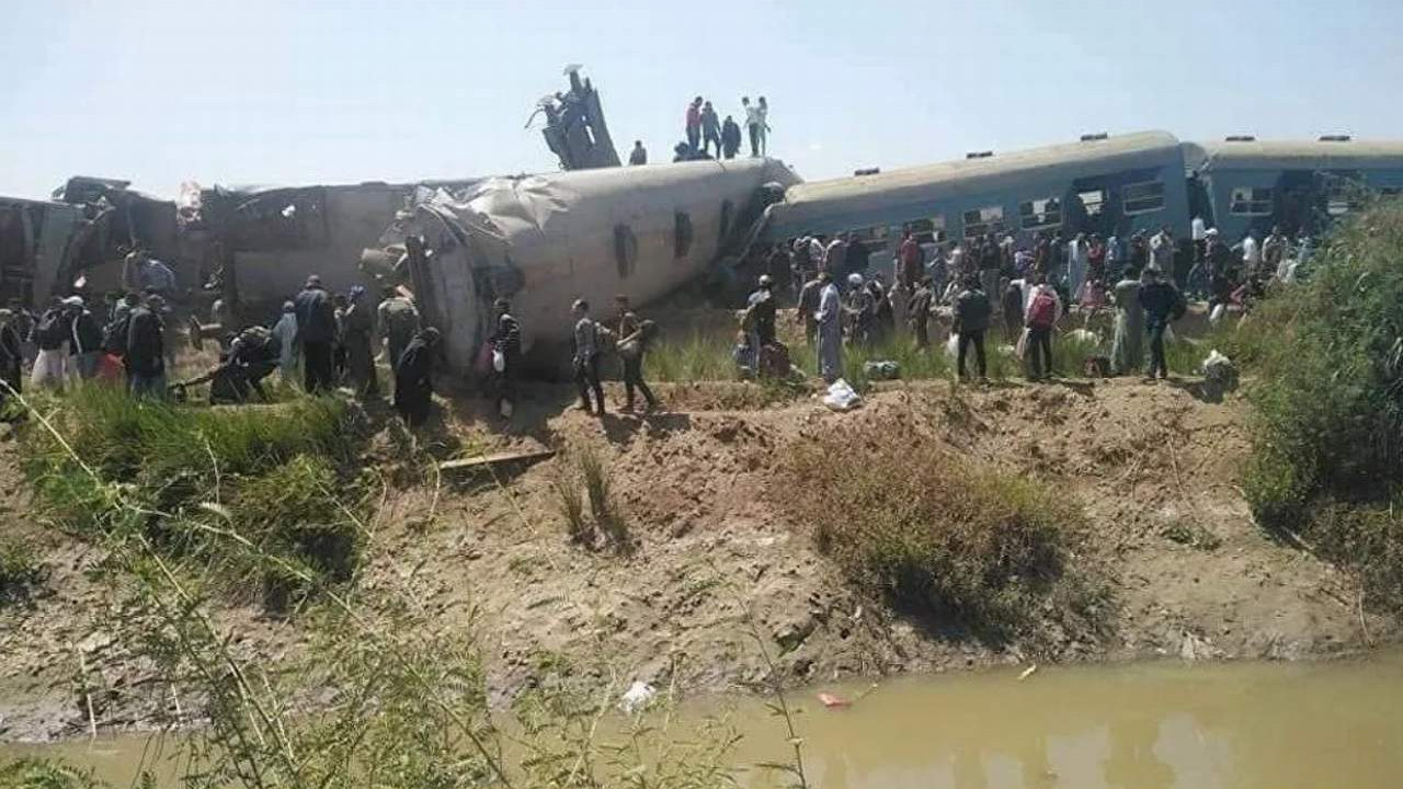 Mısır'da tren kazası: 32 ölü, 66 yaralı
