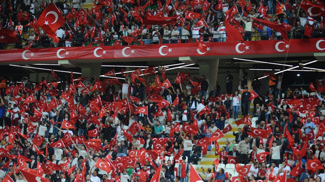 Türkiye-Letonya maçına yüzde 15 kapasiteyle seyirci alınacak