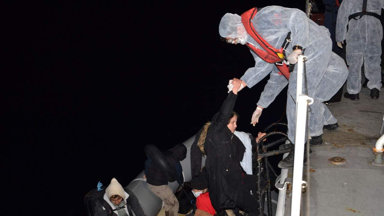 Yunanistan ölüme itti; Türkiye kurtardı! 71 can kurtarıldı