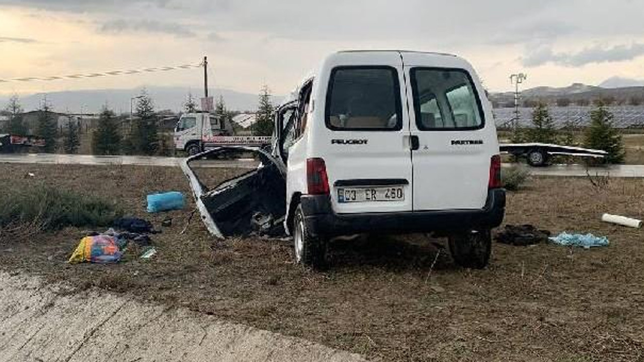 Isparta'da feci kaza: 3 ölü, 8 yaralı