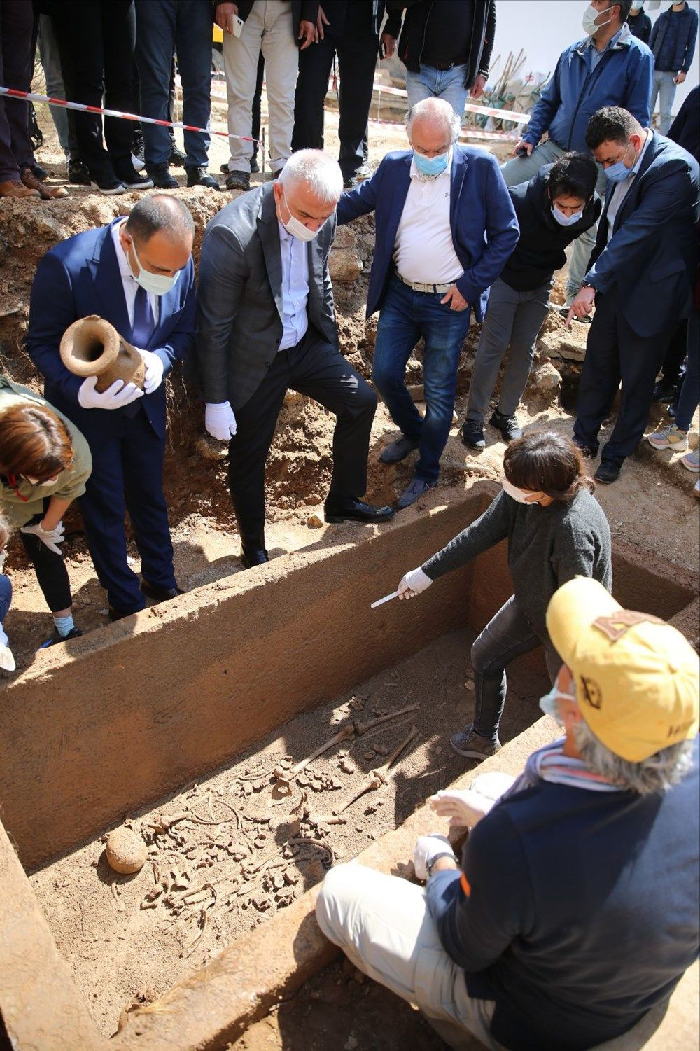 2400 yıllık keşif! Kapağını Bakan Ersoy açtı