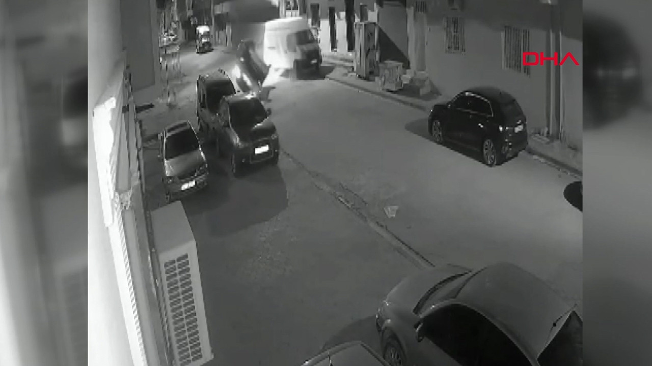 Minibüse çarpan cipin takla atma anı kamerada!