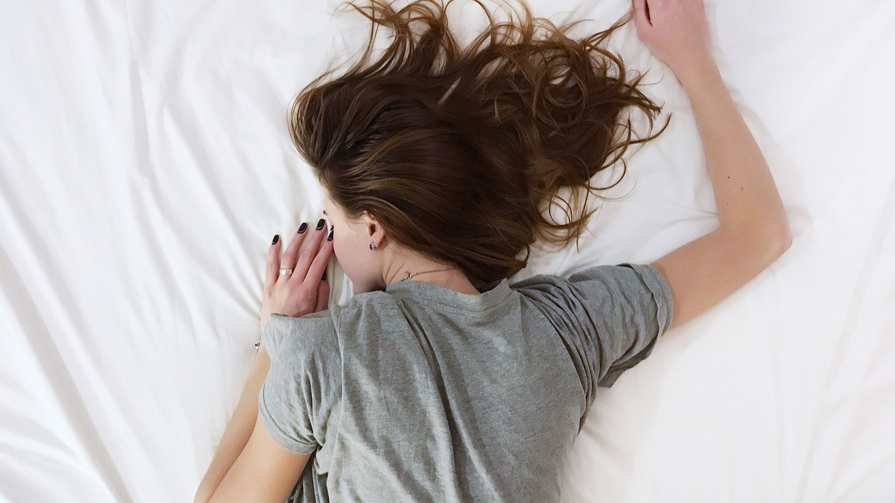 Uykusuz geçirdiğiniz gecelerde vücudunuzun başına neler geldiğini biliyor musunuz ?