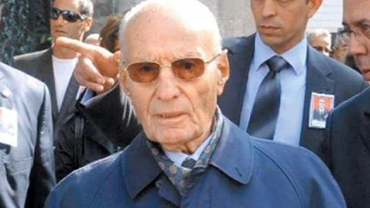 Necdet Üruğ hayatını kaybetti
