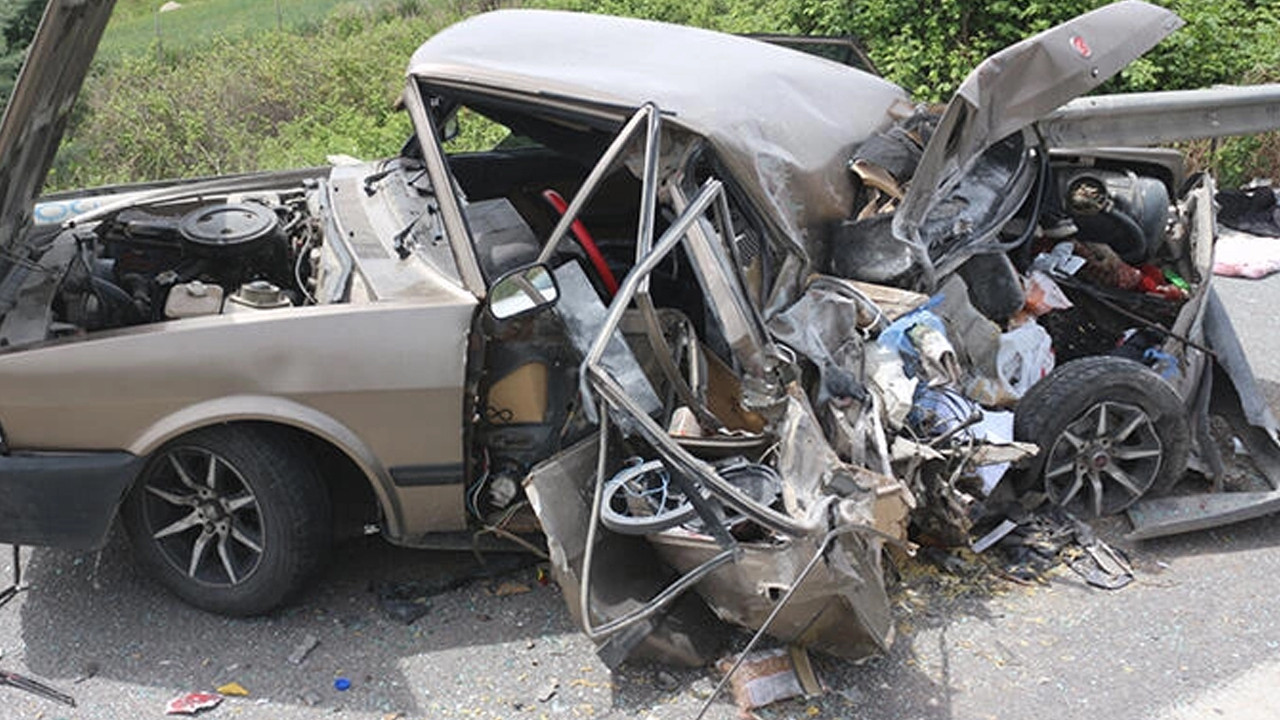 Adana'da TIR kazası: 4 yaralı