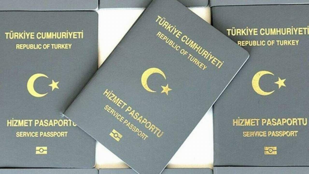 Gri pasaport davasında tutuklu kalmadı