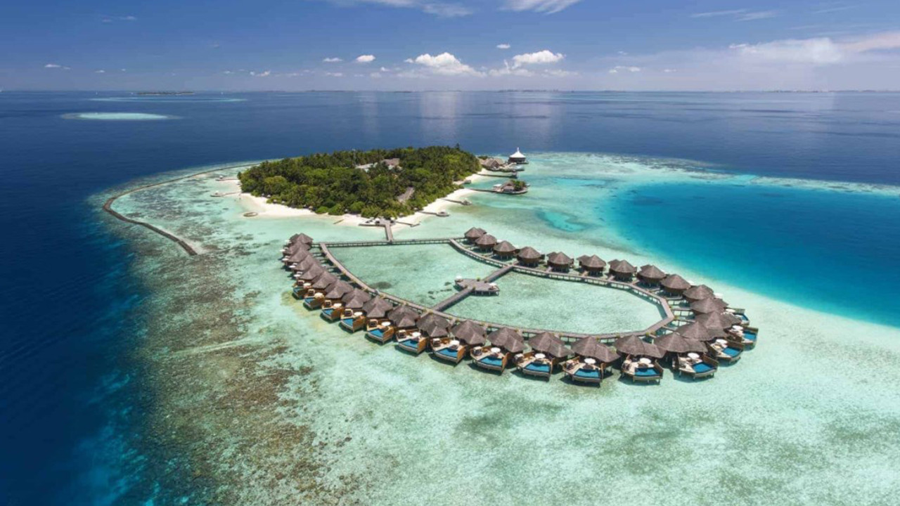 Maldivler'den turizm atağı! Turistlere de aşı yapılacak