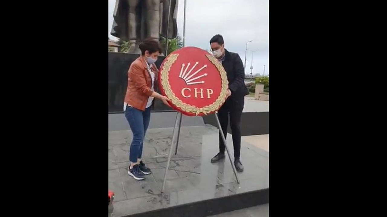 CHP'den çelenkli 23 Nisan protestosu