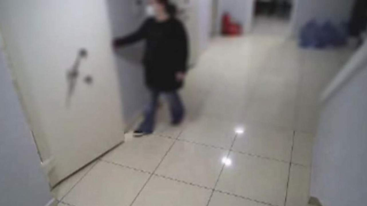 Akılalmaz soygun planı güvenlik kamerasında