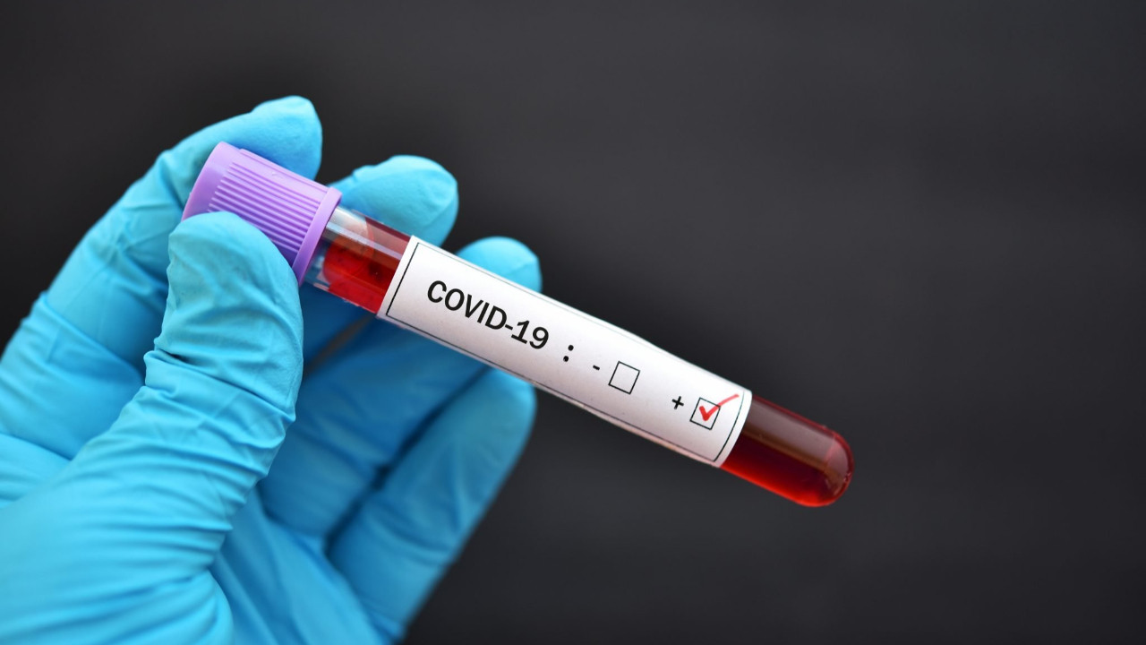 Aşı olmayan müftü koronavirüse yenik düştü
