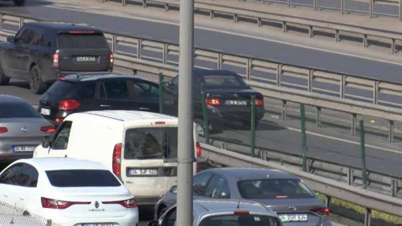 İstanbul trafiğinde pes dedirten görüntüler