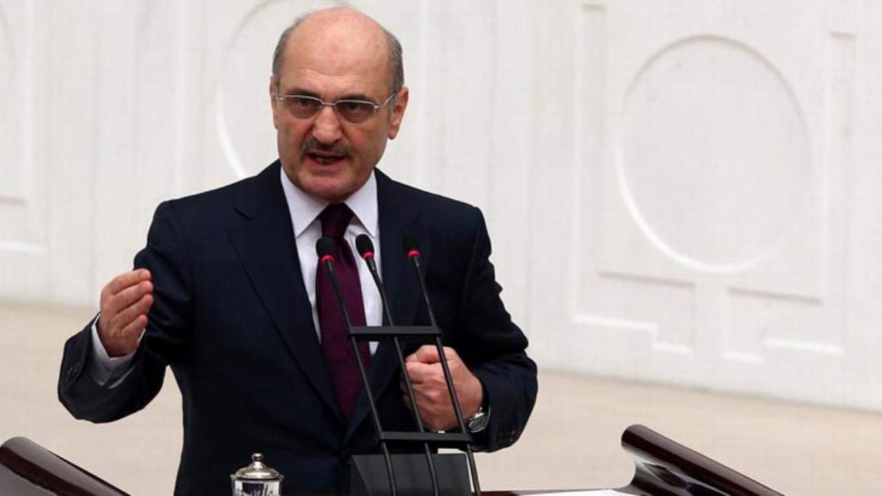 Eski AK Partili Bakan'ın yeni mesleği bu oldu