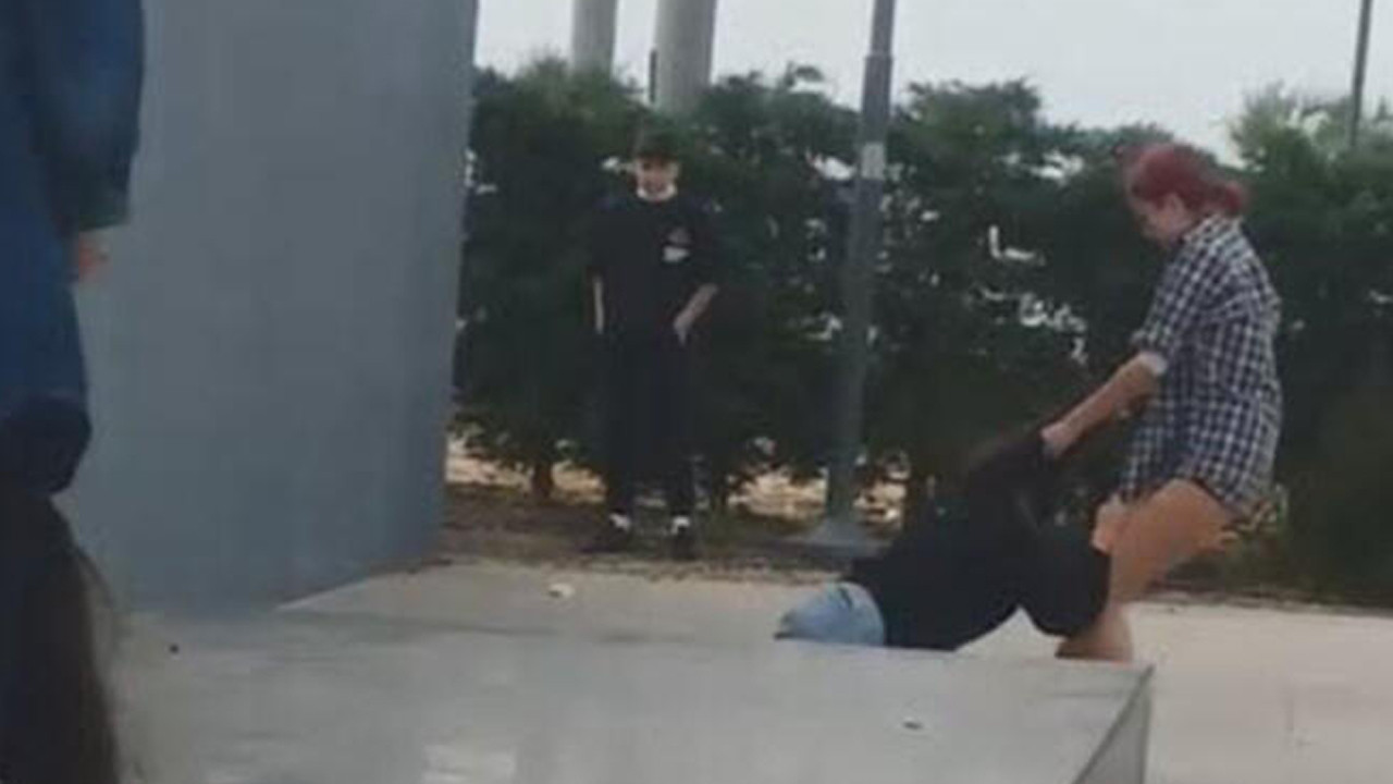 Genç kızların ''fenomen'' olma kavgası saniye saniye kamerada