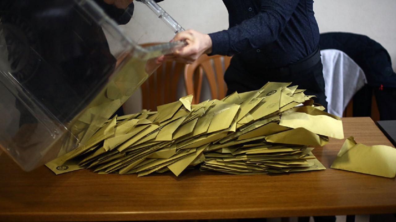 Son seçim anketi geldi; ''Rusya'nın Ukrayna'yı işgali'' oylara yansıdı