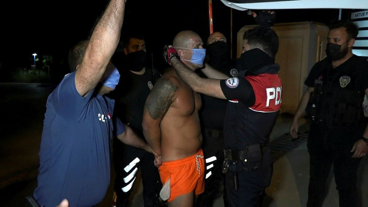 Kadın polise ahlaksız sözler savuran turist yeniden gözaltında - Resim: 2