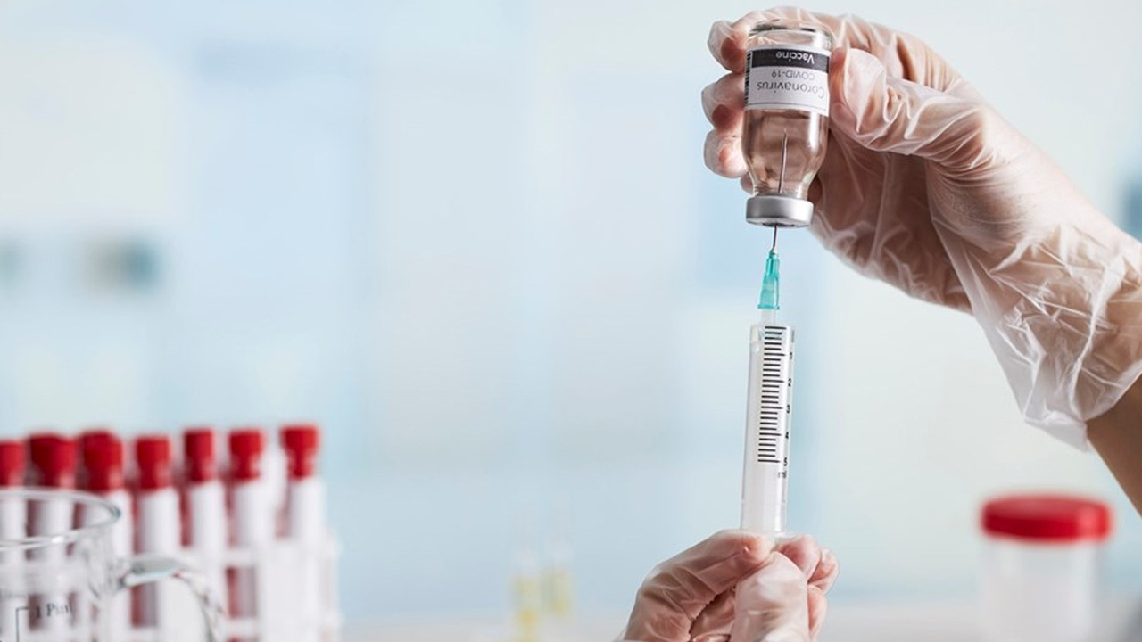Türkiye'de yeni normalleşmeden ilk ipucu geldi: Aşı olanların yasağı kalkıyor...