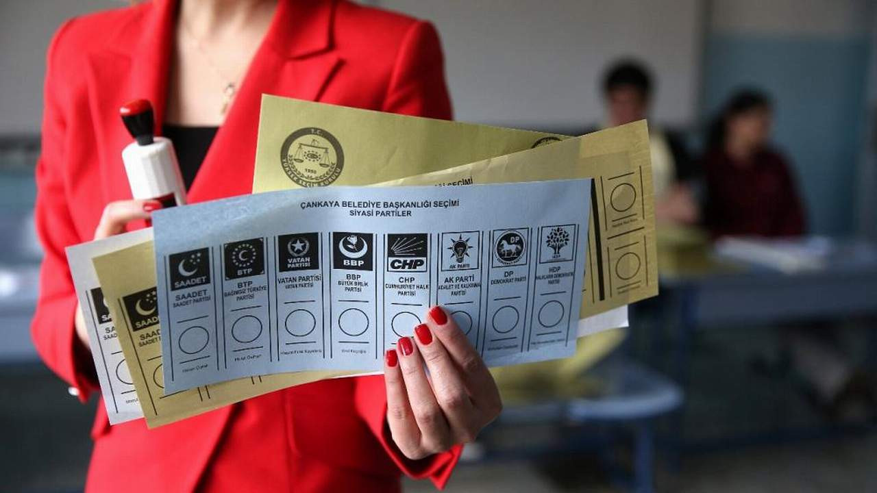 Siyasi partilerin üye sayıları açıklandı; MHP'de büyük kan kaybı!