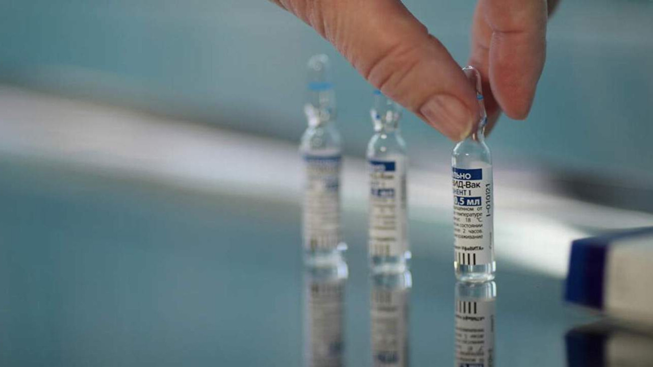 Türkiye'ye gelen 400 bin doz koronavirüs aşısı sır oldu
