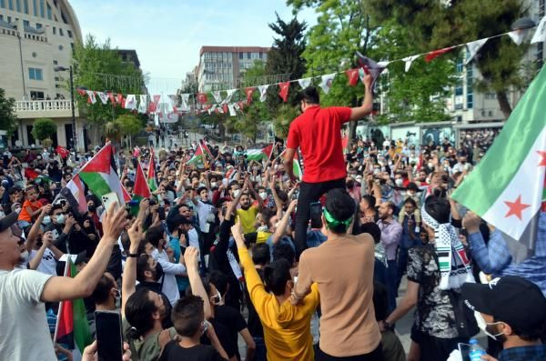 Burası İstanbul... Yüzlerce kişi İsrail'i protesto etti - Resim: 4