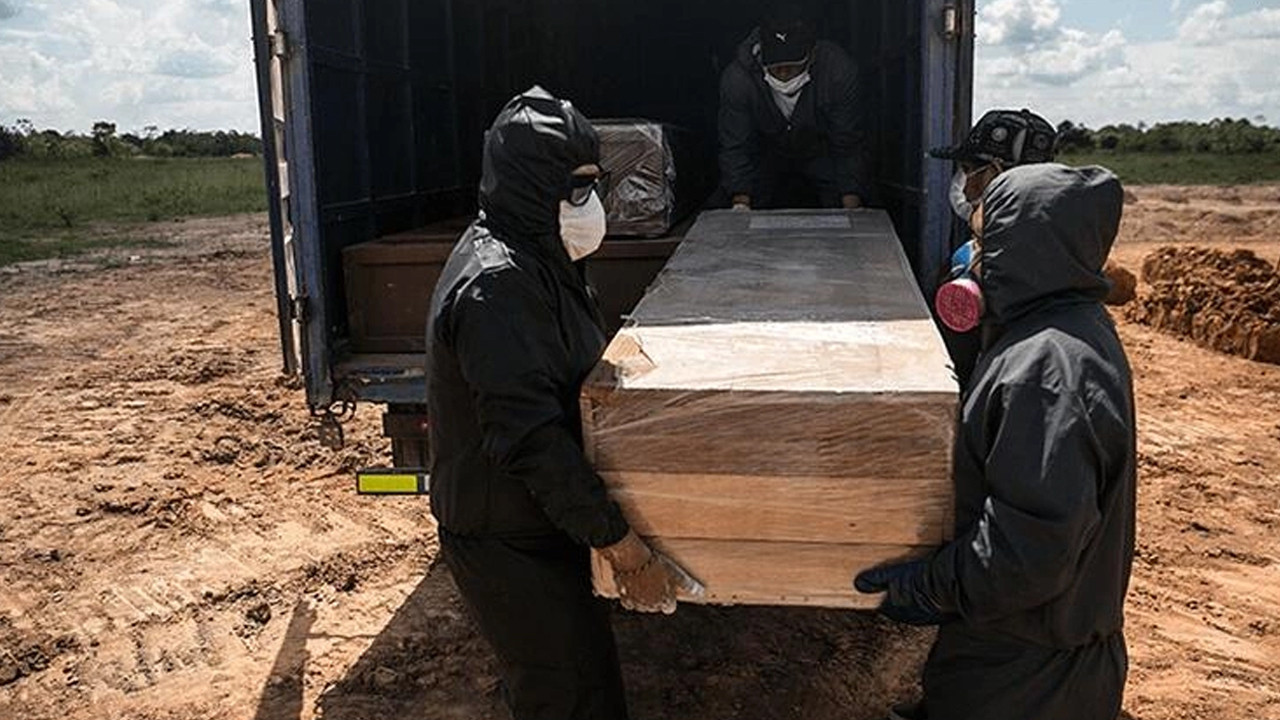 Peru'da mezarlıklarda yer kalmadı