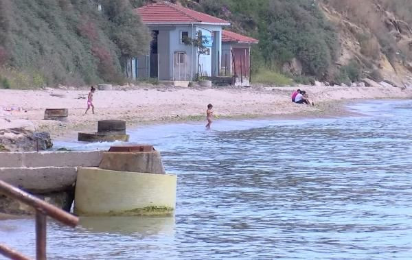 Silivri'de isyan ettiren manzara: ''Denize girenler hasta oldu'' - Resim: 2