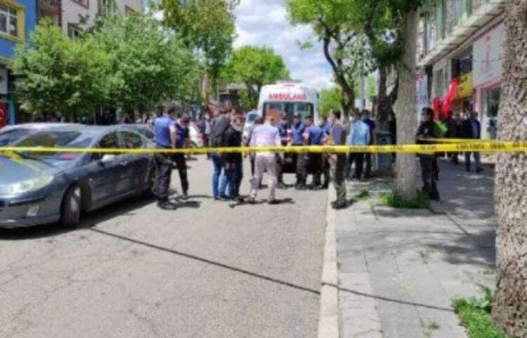 Kars'ta cadde ortasında silahlar konuştu - Resim: 4