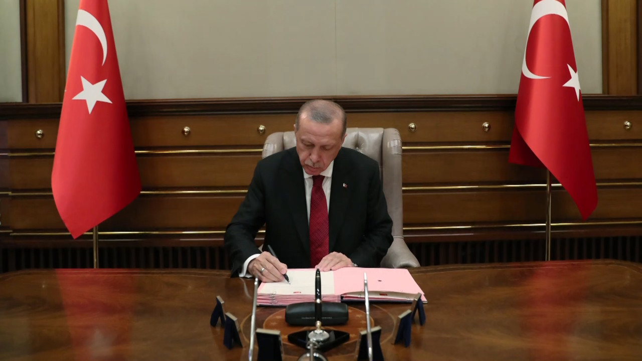 İmzalar atıldı, Erdoğan duyurdu: Türkiye tarihinde ilk kez...
