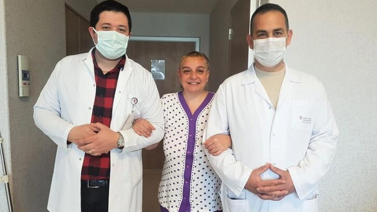 Selfie çekerken anladı: 8 saatlik operasyonla sağlığına kavuştu