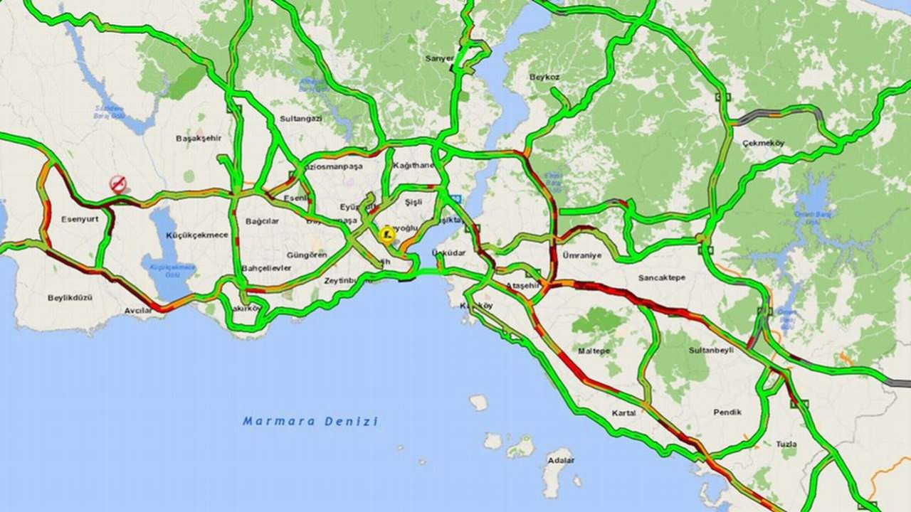 İstanbul'da trafiğe çıkanın vay haline... Trafik arapsaçına döndü