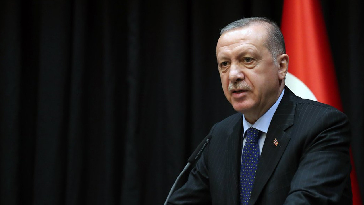 TL için çarpıcı analiz: ''Erdoğan'ın baş döndüren politikalarının kurbanı oldu''