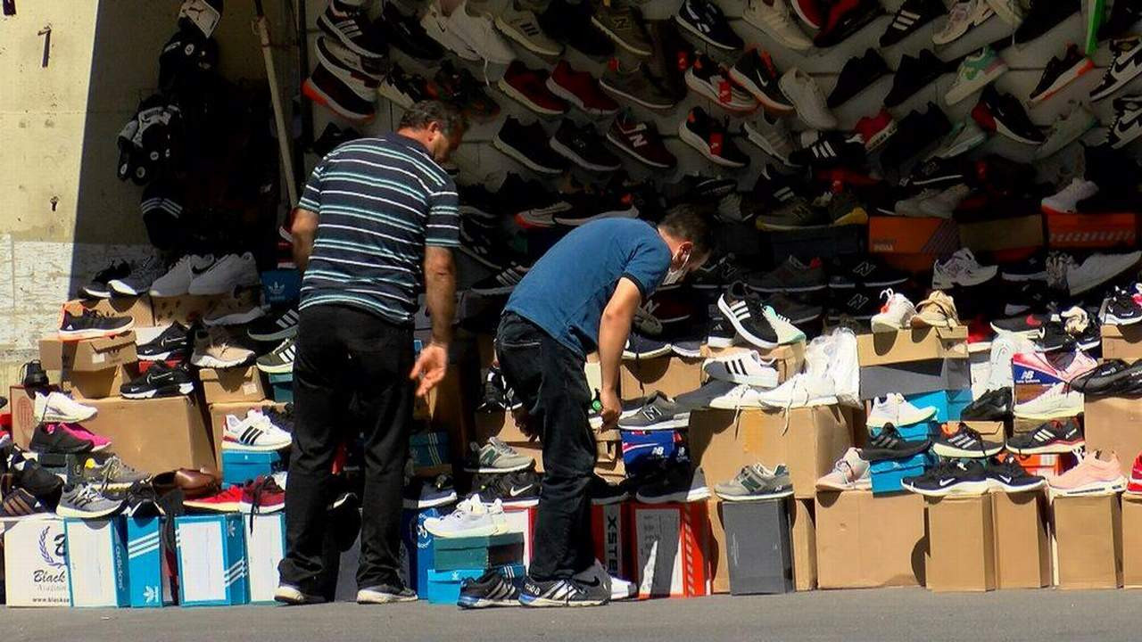 Yetkililerin gözüne soka soka, tüketicilere de bağıra bağıra ''kanser'' satıyorlar