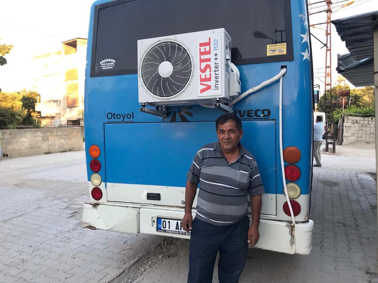Bu otobüsü gören şaşıp kaldı! İçinde yok yok