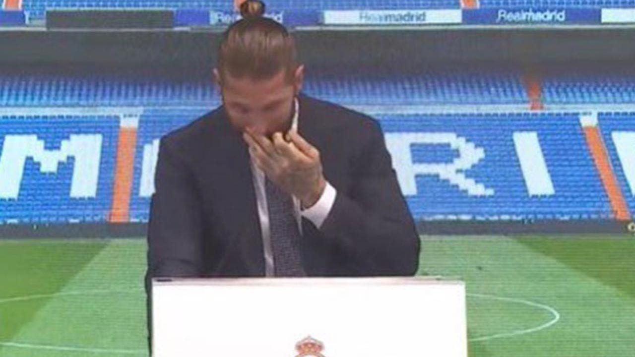 Sergio Ramos gözyaşlarını tutamadı