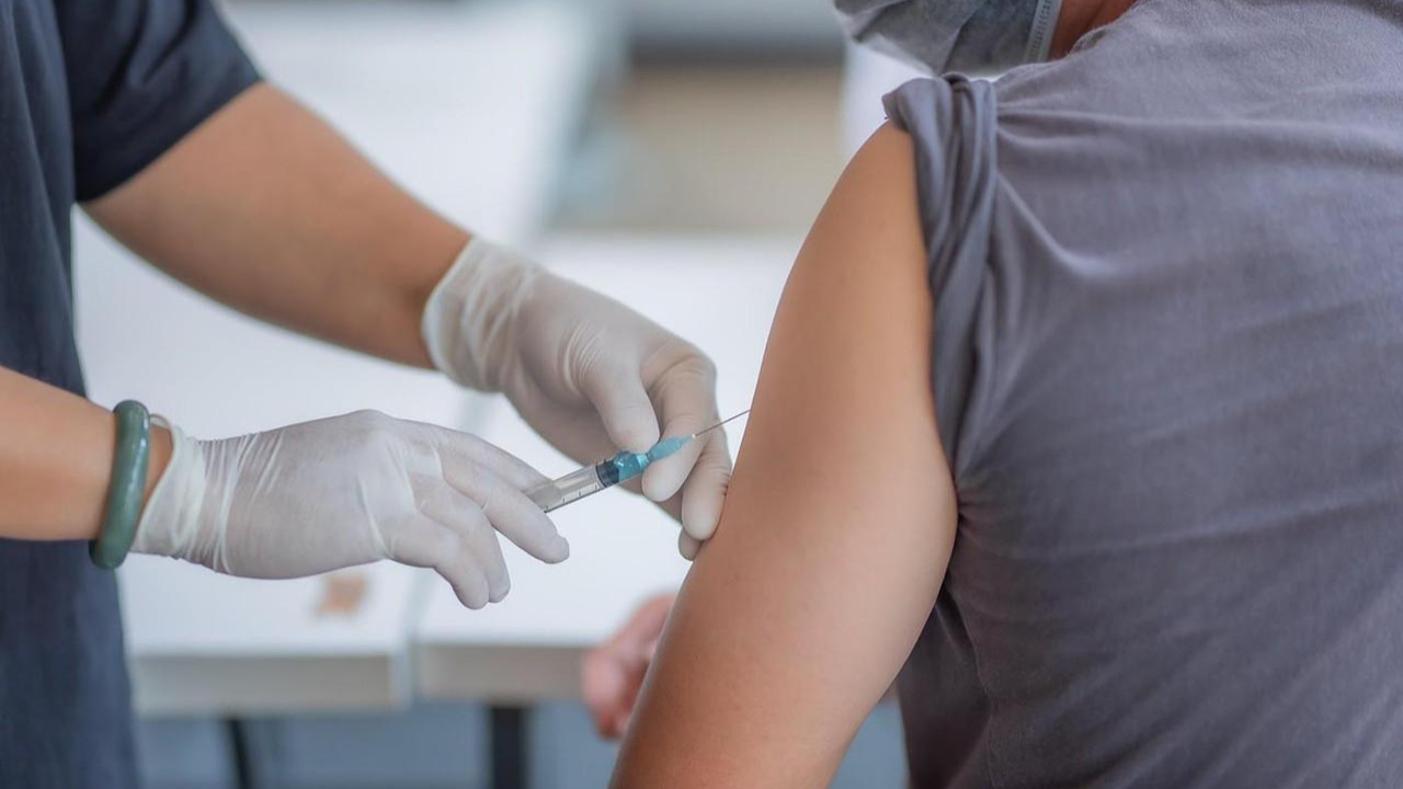 TURKOVAC aşısı olan gönüllü anlattı: Yerli aşının yan etkisi var mı ?