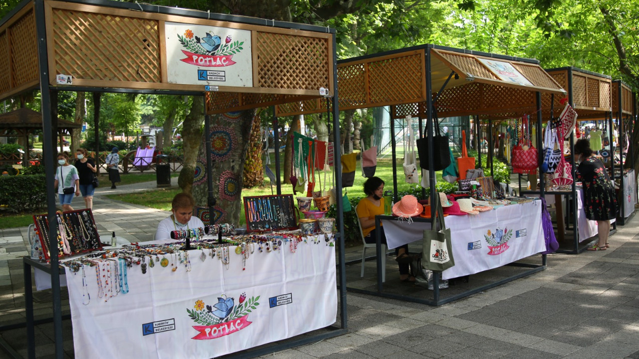 Potlaç Kadın Emeği Pazarı yeniden Kadıköy Moda'da