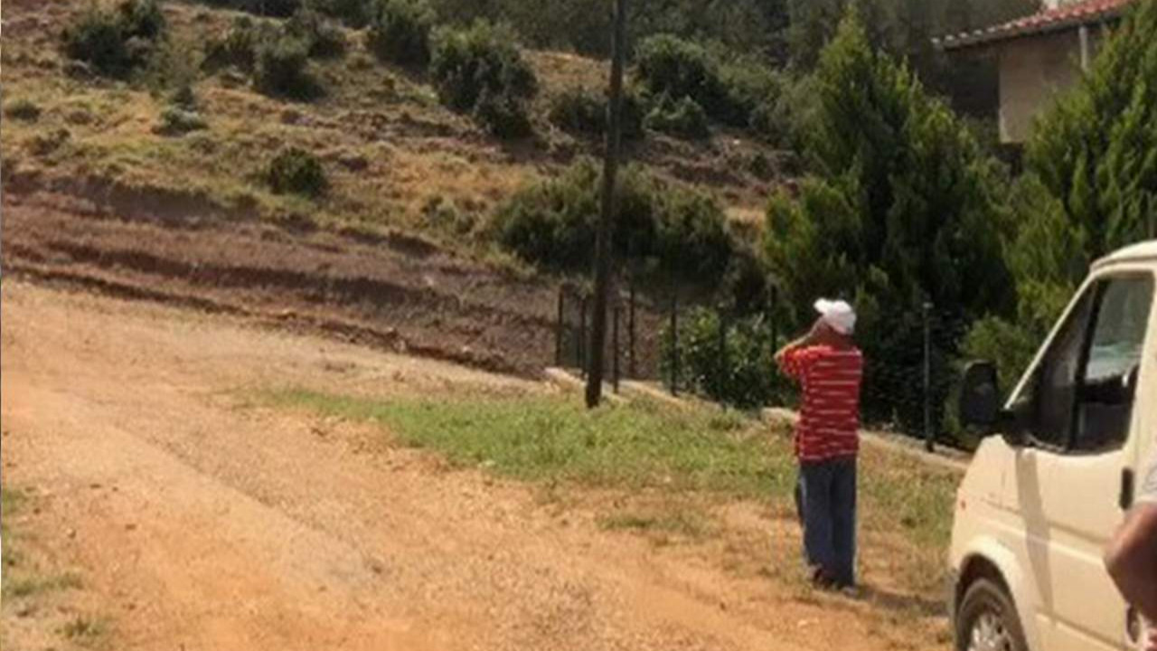 Alevlerden evini korumak için ezan okudu