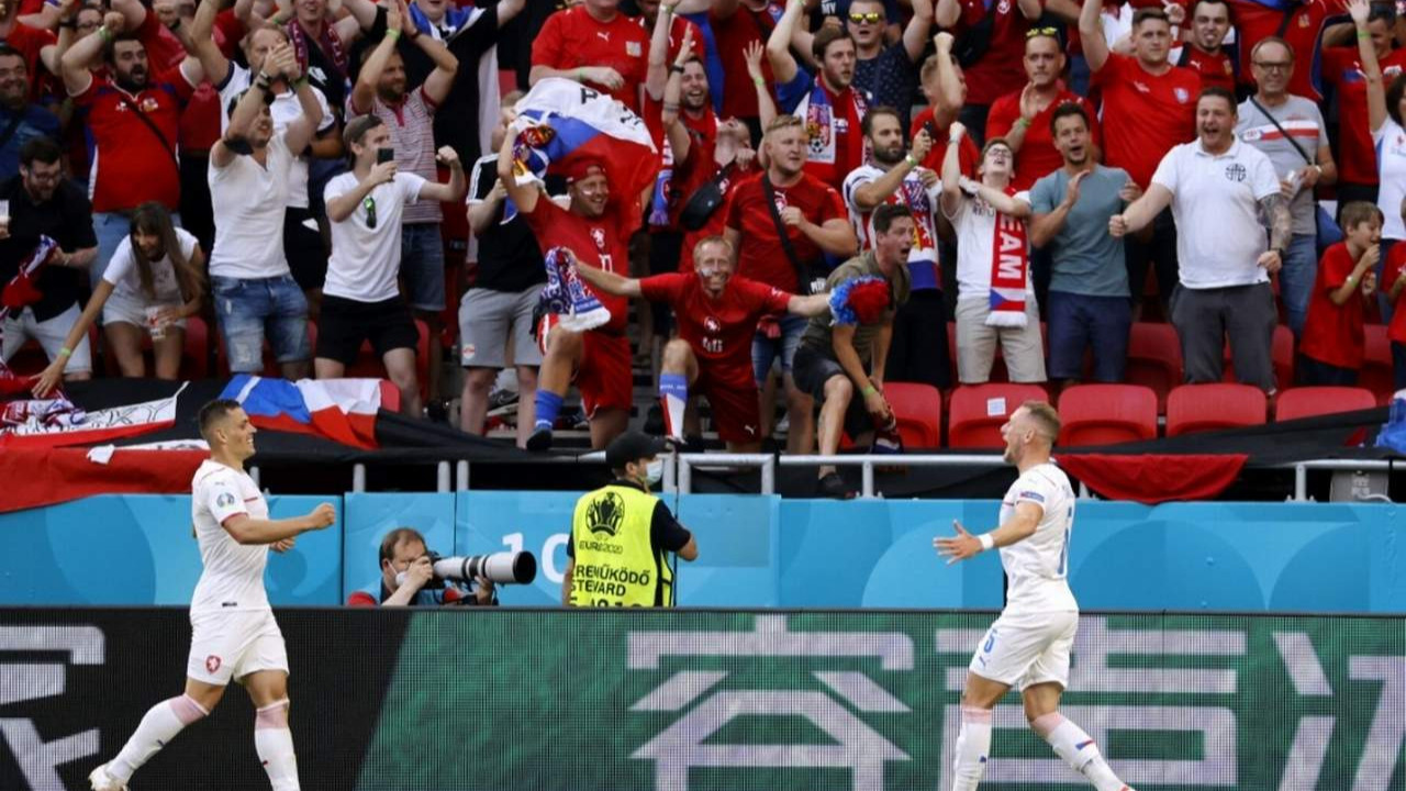 Euro 2020'de Hollanda'yı eleyen Çekya çeyrek finalde