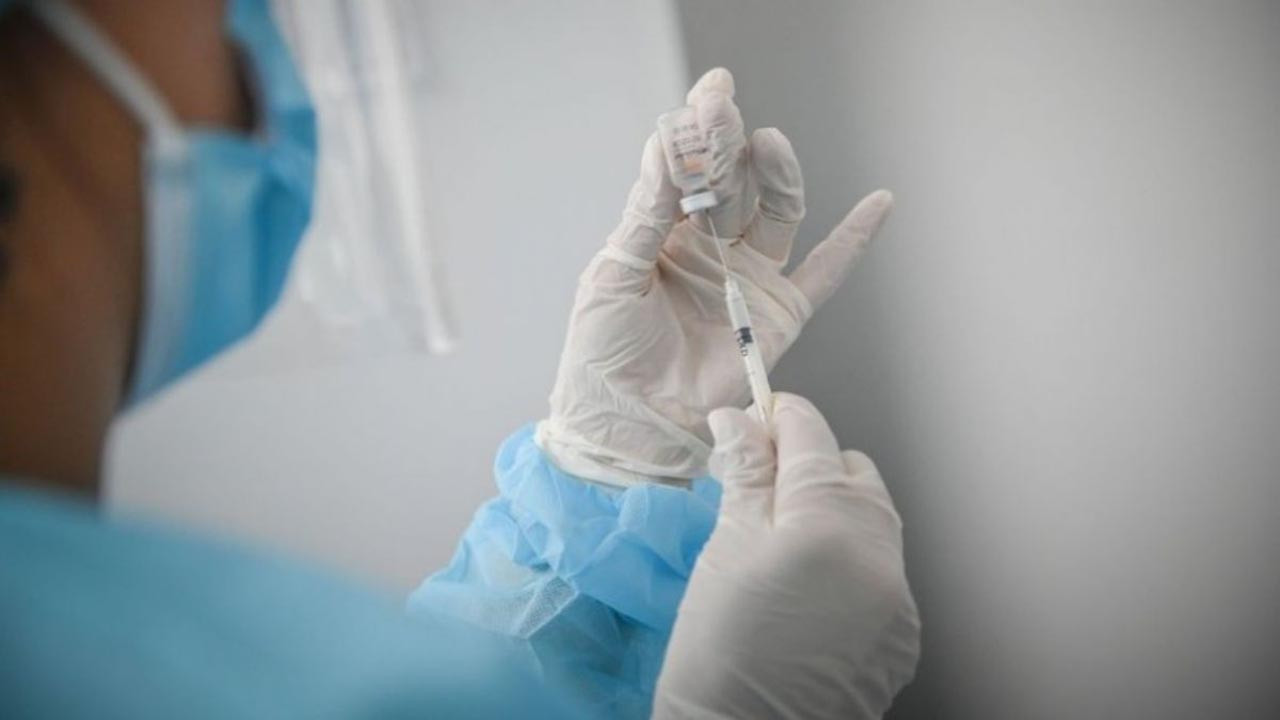 50 yaş altına 3. doz aşı yapılacak mı? Bilim kurulu üyesi açıkladı