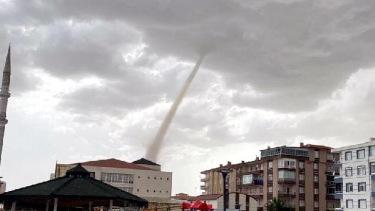 Ankara'da dev hortum panik yarattı