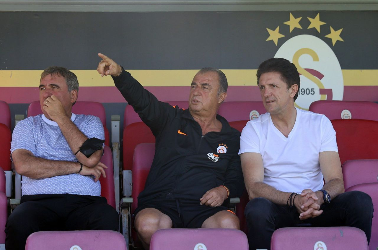 Galatasaray'ın iki efsanesinden sürpriz ziyaret