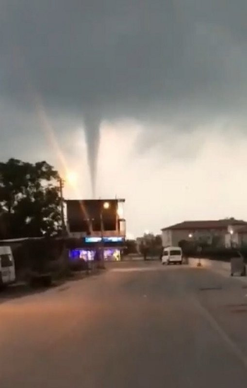 İskenderun Körfezi'nde hortum kamerada
