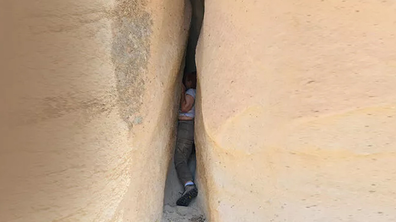 Kapadokya'da feci olay! 10 metre yükseklikten kayalıkların arasına düştü